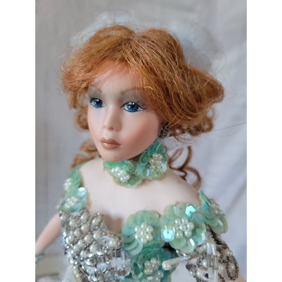 Rustie redhead porcelain doll 15-in evening dress - Picture 4 of 11